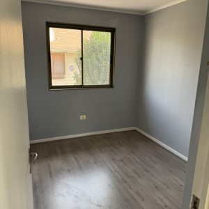 Venta casa 2 niveles con patio y estacionamiento – Quilicura full