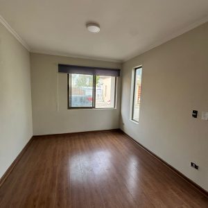 Hermosa Casa en condominio con terraza – Peñaflor full