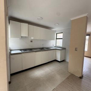 Hermosa Casa en condominio con terraza – Peñaflor full