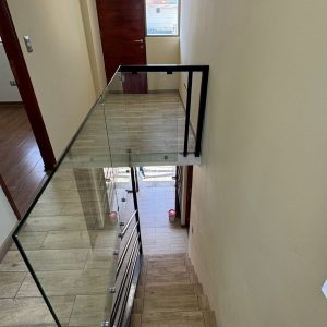 Hermosa Casa en condominio con terraza – Peñaflor full