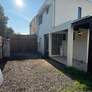 Hermosa Casa en condominio con terraza – Peñaflor full