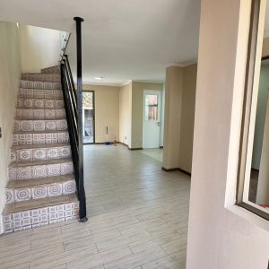 Hermosa Casa en condominio con terraza – Peñaflor full