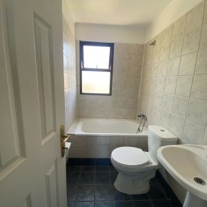 Venta hermosa casa de 2 pisos remodelada en Linderos – Buin full