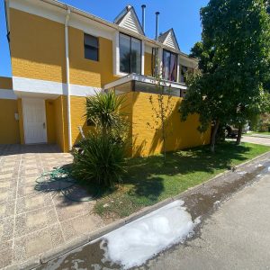 Venta hermosa casa de 2 pisos remodelada en Linderos – Buin full