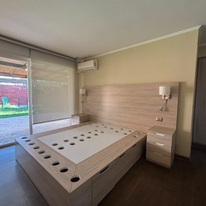 Amplia casa en condominio consolidado con piscina y quincho – Linderos, Buin full