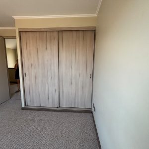 Amplia casa en condominio consolidado con piscina y quincho – Linderos, Buin full