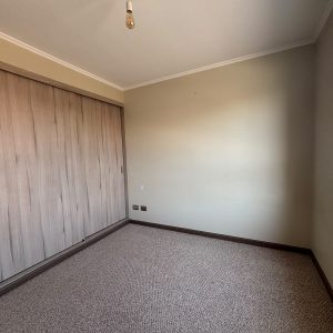 Amplia casa en condominio consolidado con piscina y quincho – Linderos, Buin full